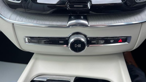 Used Volvo XC60 2025 for sale - 76234708: Photo 52