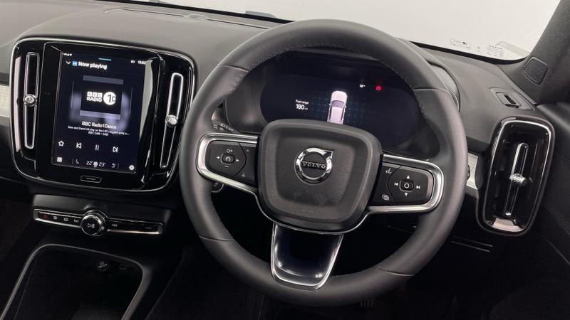 Used Volvo XC40 2023 for sale - 76117559: Photo 10