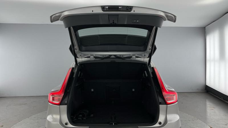 Used Volvo XC40 2023 for sale - 76117559: Photo 12