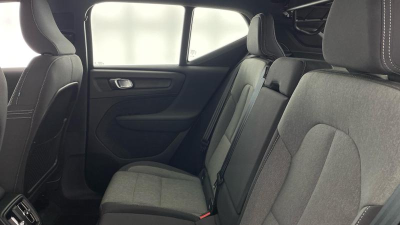 Used Volvo XC40 2023 for sale - 76117559: Photo 30