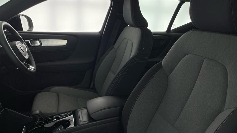 Used Volvo XC40 2023 for sale - 76117559: Photo 31
