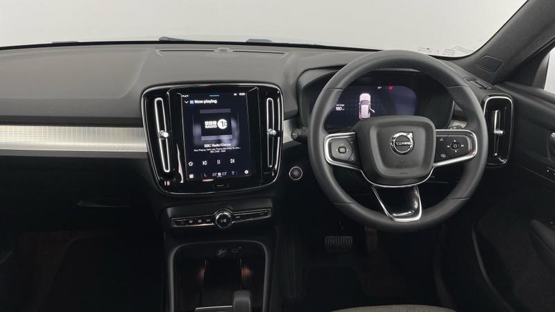 Used Volvo XC40 2023 for sale - 76117559: Photo 8