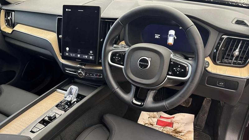 Used Volvo XC60 2025 for sale - 77152108: Photo 9