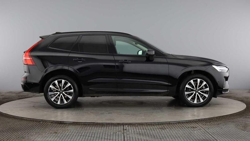 Used Volvo XC60 2022 for sale - 76631243: Photo 2