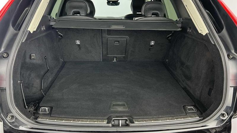 Used Volvo XC60 2022 for sale - 76631243: Photo 5