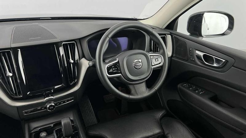 Used Volvo XC60 2022 for sale - 76631243: Photo 8