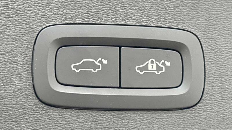 Used Volvo XC40 2025 for sale - 76452814: Photo 19