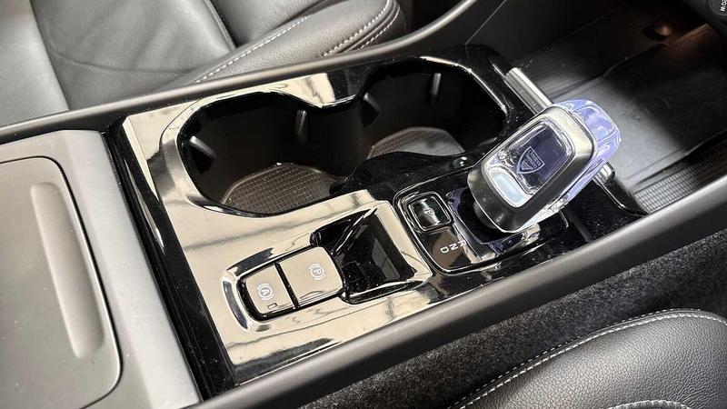 Used Volvo XC40 2025 for sale - 76452814: Photo 32