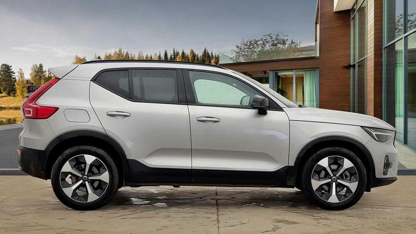 Used Volvo XC40 2022 for sale - 77515875: Photo 2