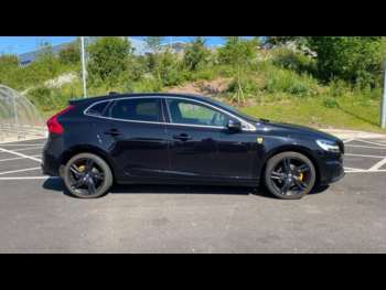 Used Volvo V40 2018 for sale - 74608235: Photo