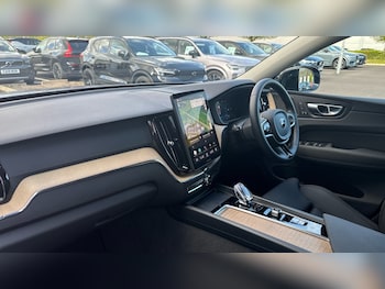 Used Volvo XC60 2025 for sale - 77938314: Photo