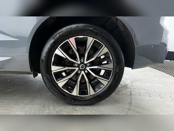 Used Volvo XC60 2023 for sale - 78722039: Photo