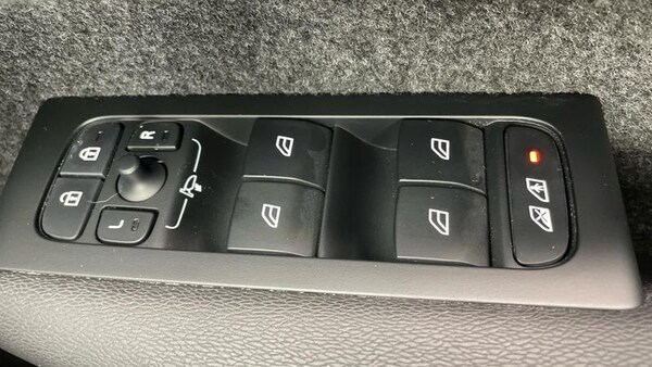 Used Volvo XC40 2024 for sale - 75543429: Photo 13