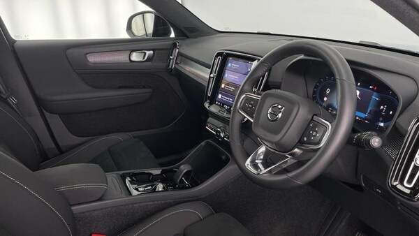 Used Volvo XC40 2024 for sale - 75543429: Photo 6