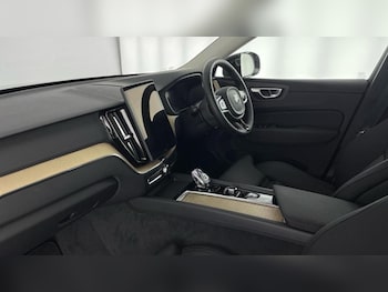 Used Volvo XC60 2025 for sale - 76476816: Photo