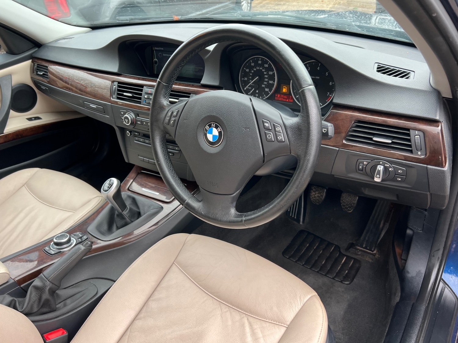Used BMW 3 Series 2010 for sale - 77483337: Photo 11