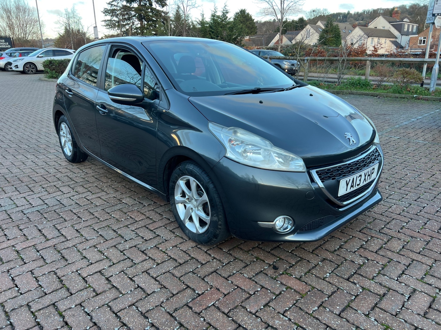 Used Peugeot 208 2013 for sale - 76907768: Photo 1