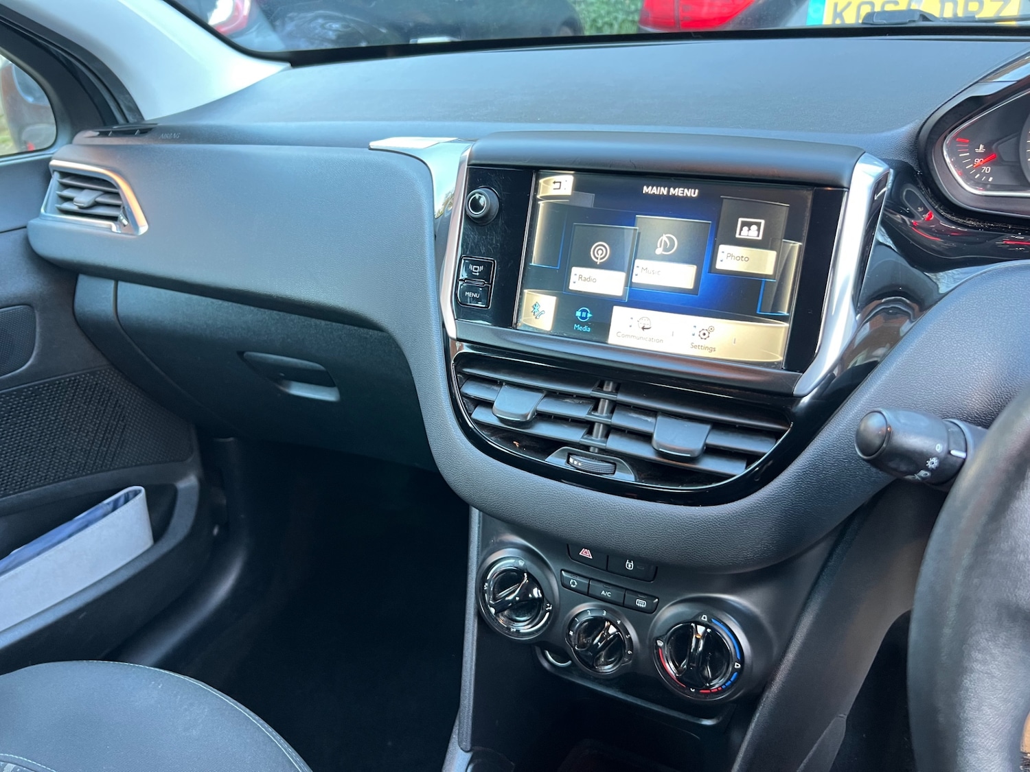 Used Peugeot 208 2013 for sale - 76907768: Photo 11