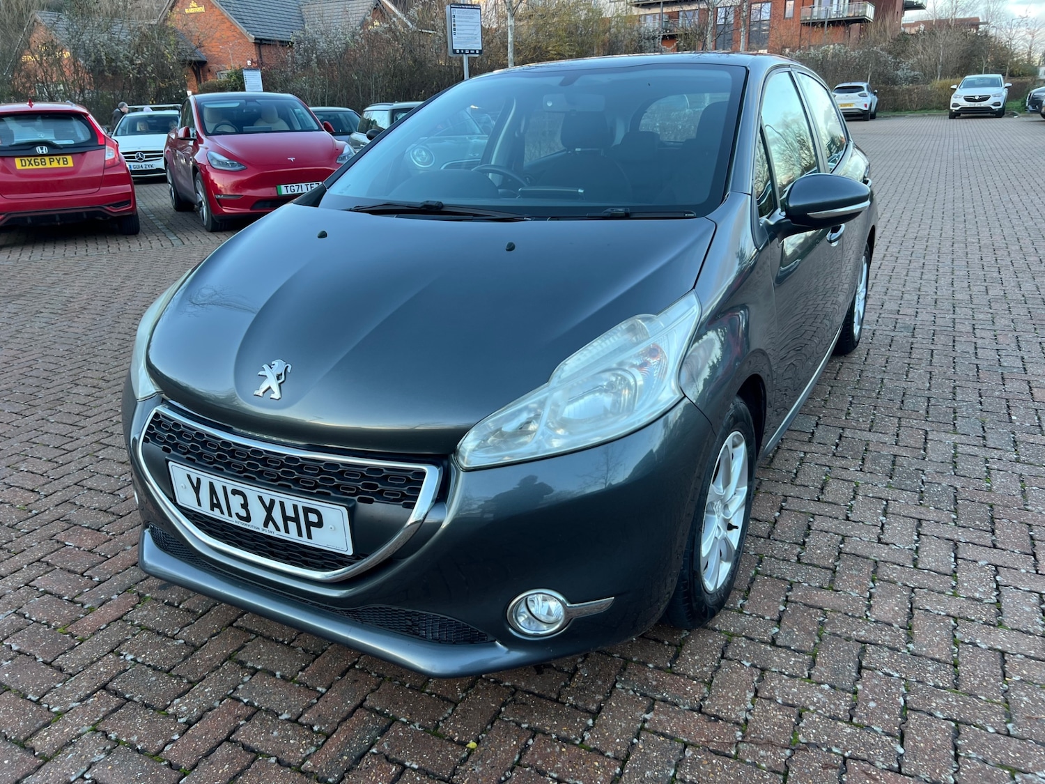 Used Peugeot 208 2013 for sale - 76907768: Photo 20