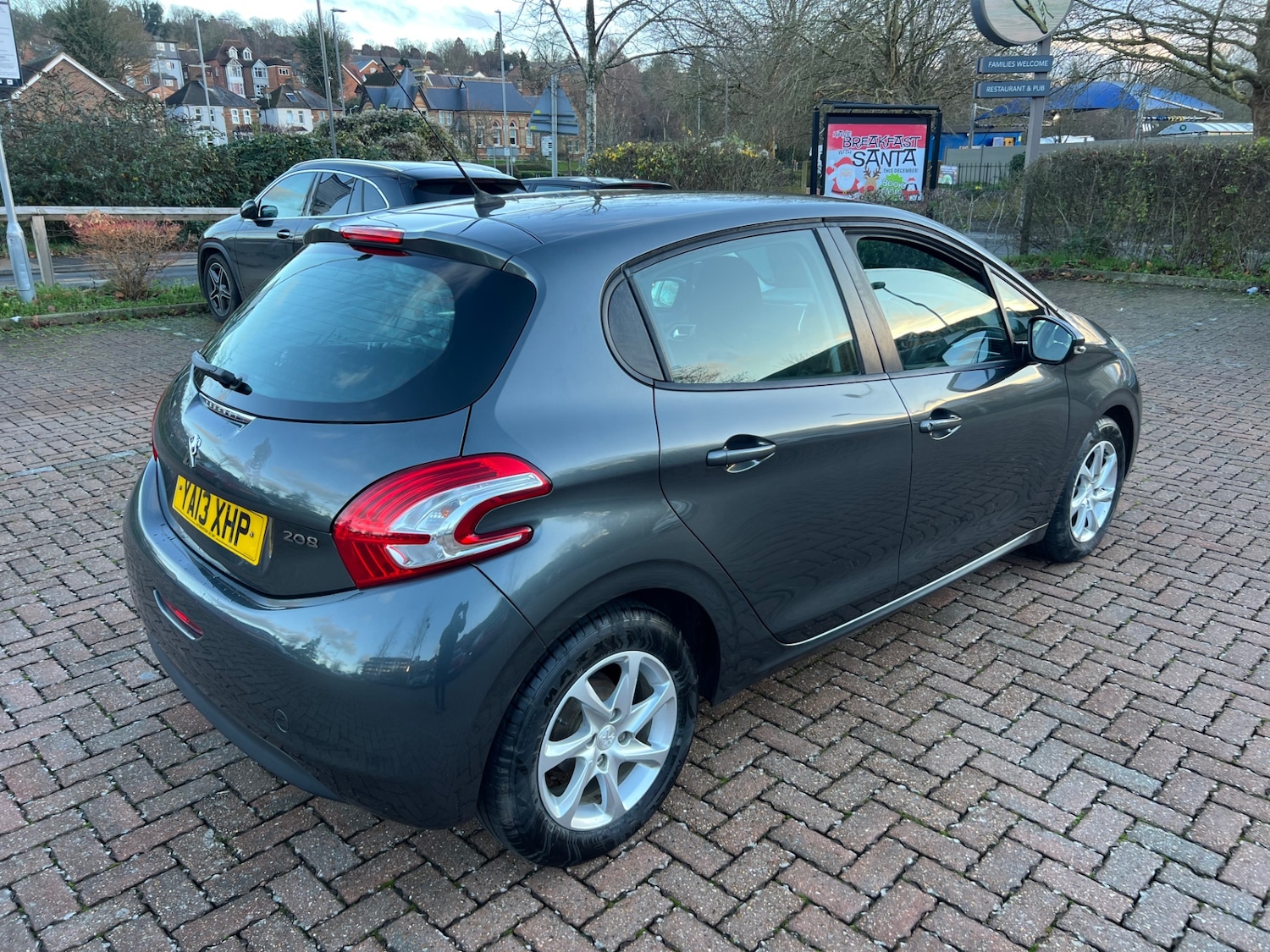 Used Peugeot 208 2013 for sale - 76907768: Photo 8