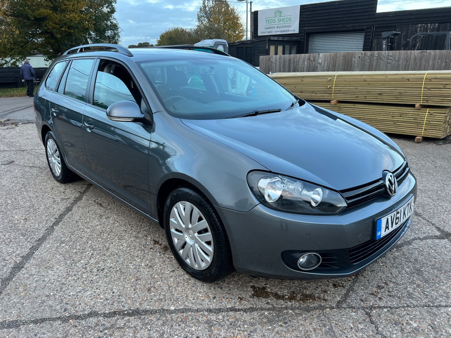 Used Volkswagen Golf 2011 for sale - 76369509: Photo 1