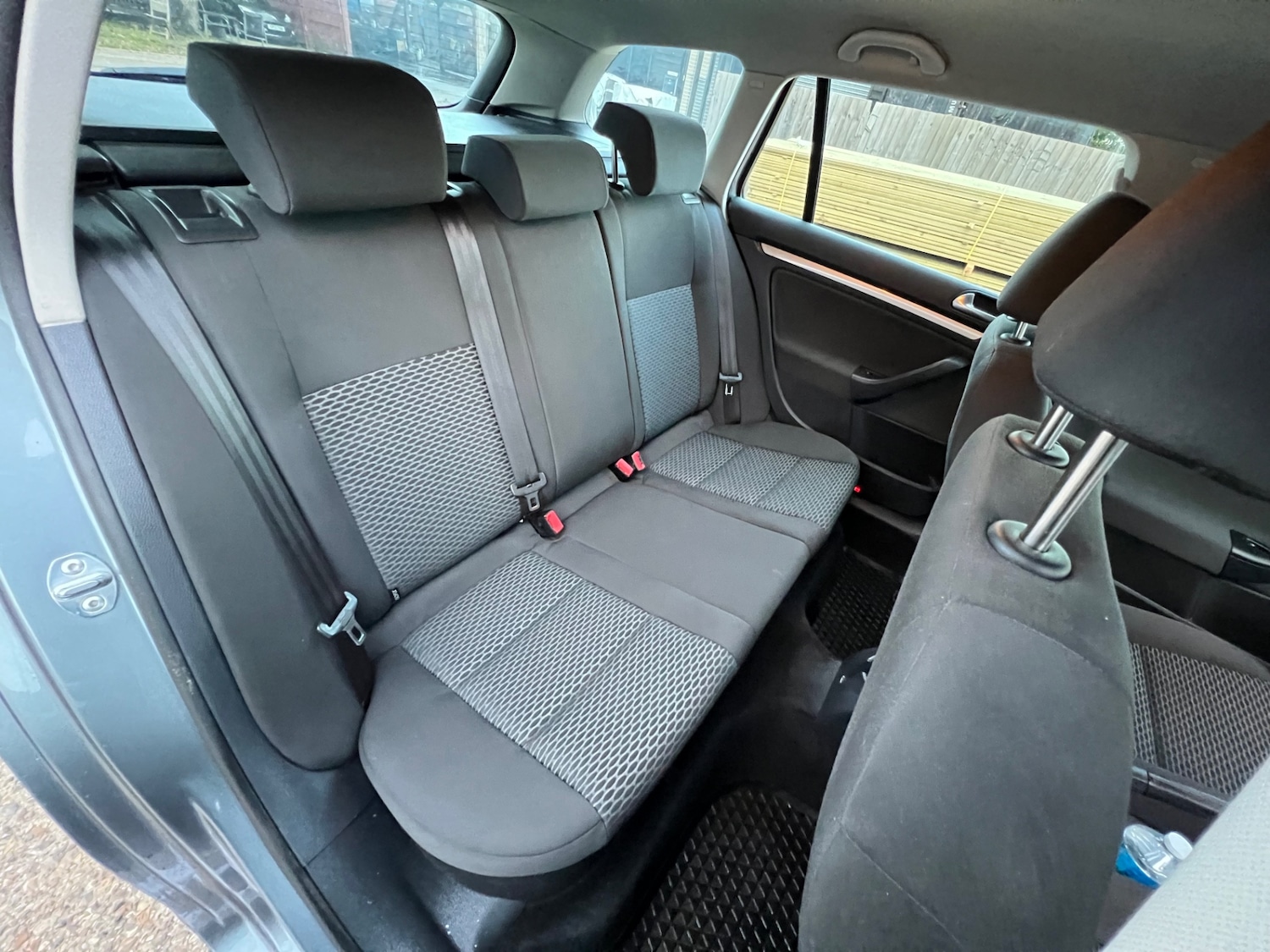 Used Volkswagen Golf 2011 for sale - 76369509: Photo 16