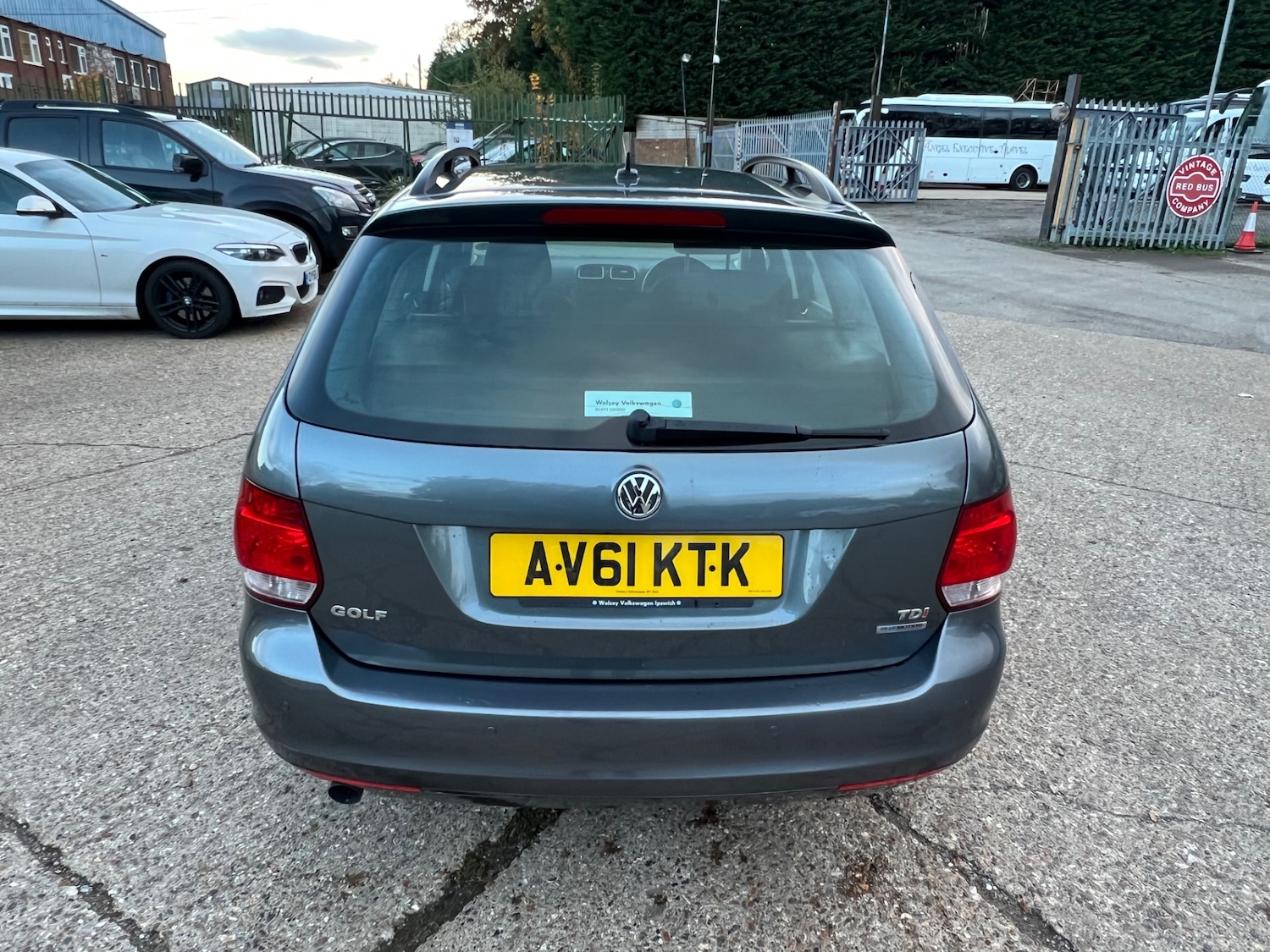 Used Volkswagen Golf 2011 for sale - 76369509: Photo 5
