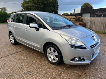 Used Peugeot 5008 2011 for sale - 75948784: Photo