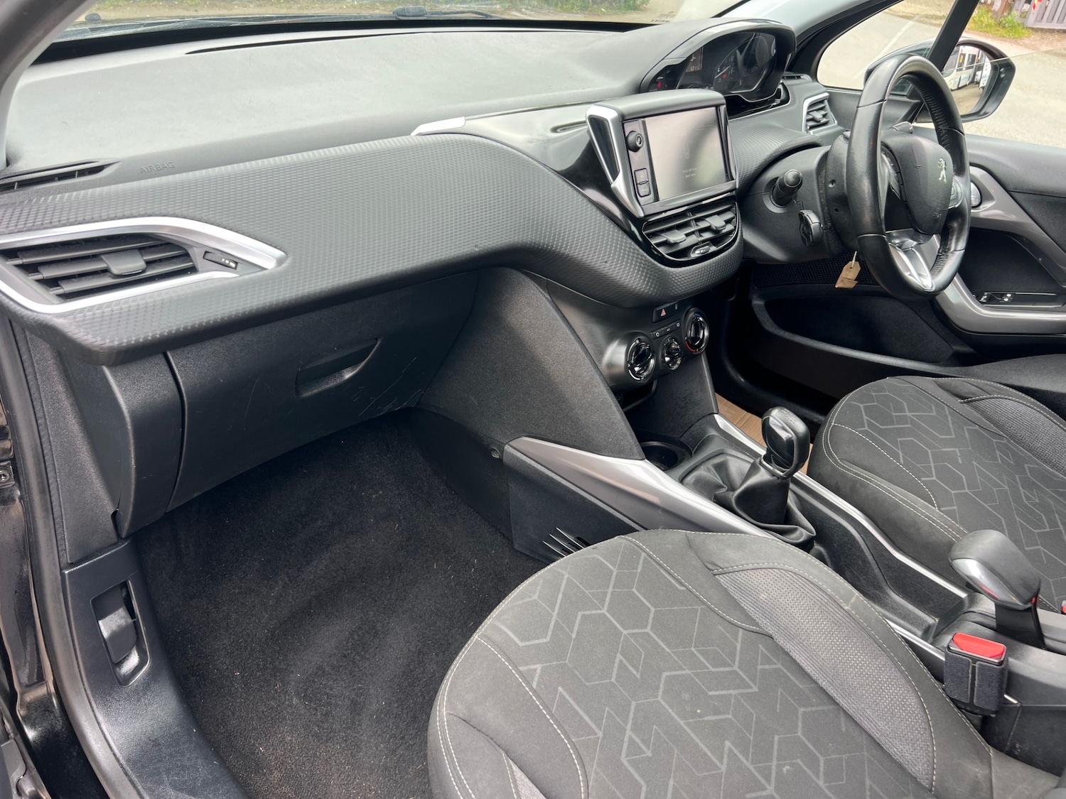 Used Peugeot 2008 2016 for sale - 78183476: Photo 11