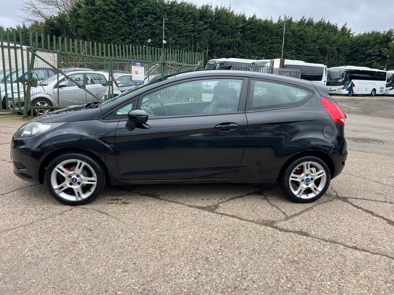 Used Ford Fiesta 2009 for sale - 77950744: Photo 3