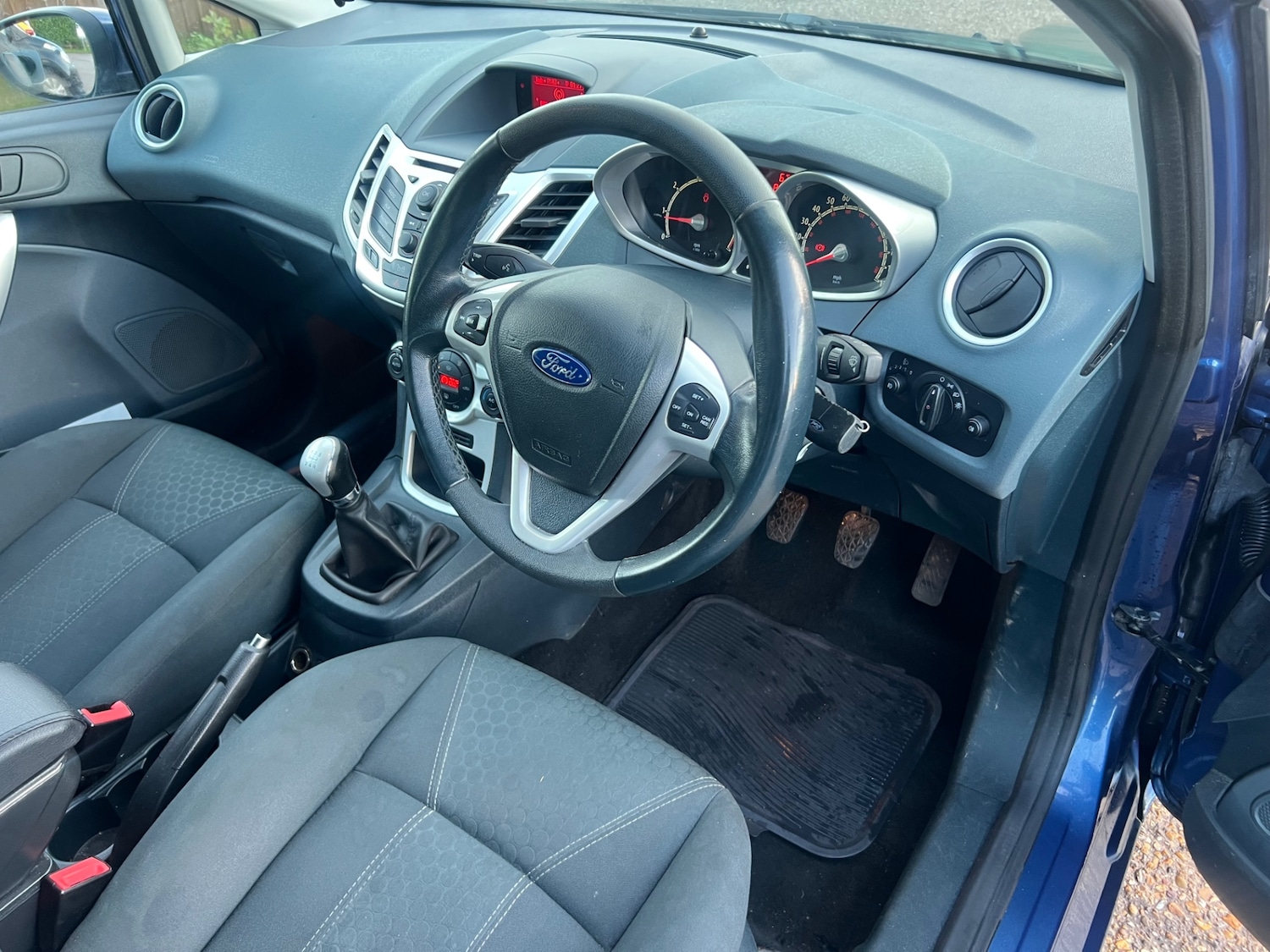 Used Ford Fiesta 2010 for sale - 76750186: Photo 17