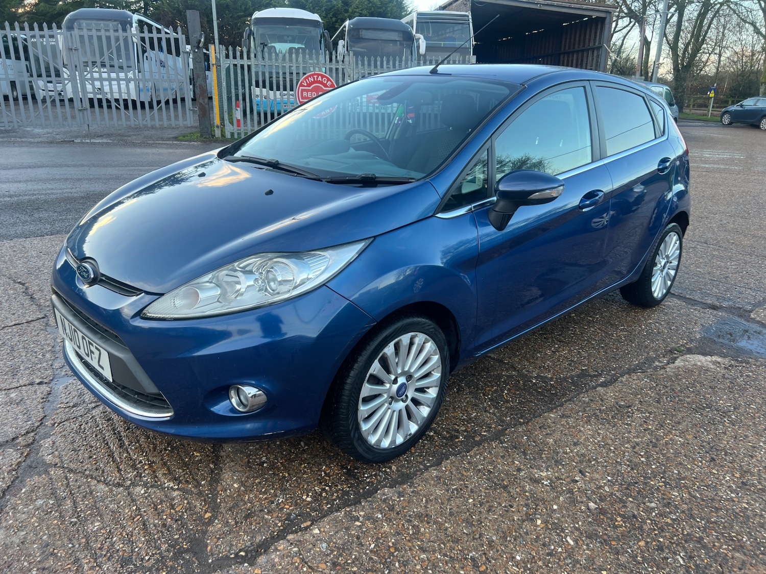Used Ford Fiesta 2010 for sale - 76750186: Photo 3