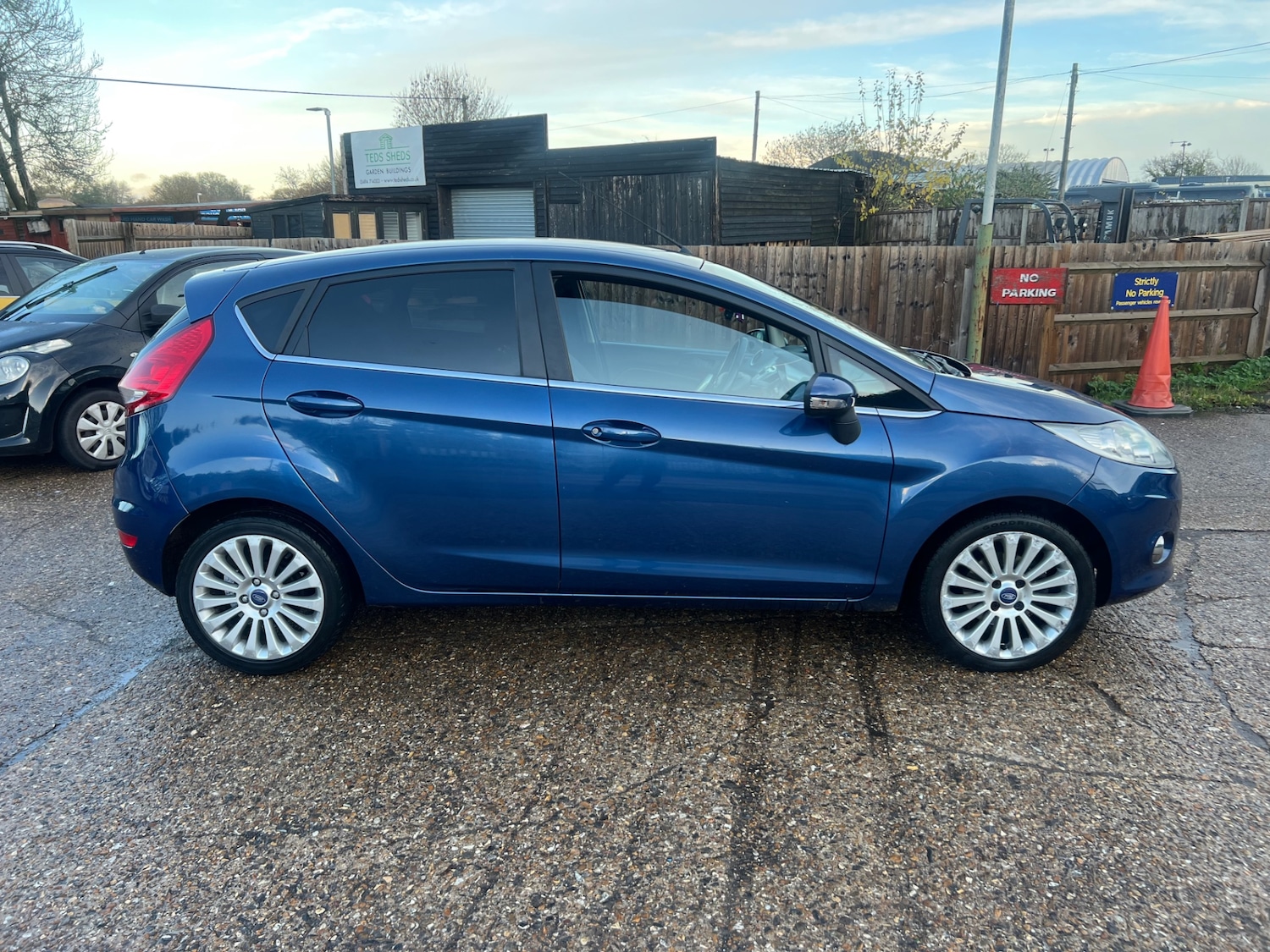 Used Ford Fiesta 2010 for sale - 76750186: Photo 8