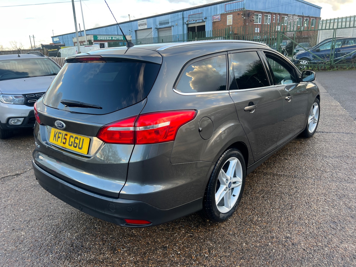 Used Ford Focus 2015 for sale - 76837368: Photo 3