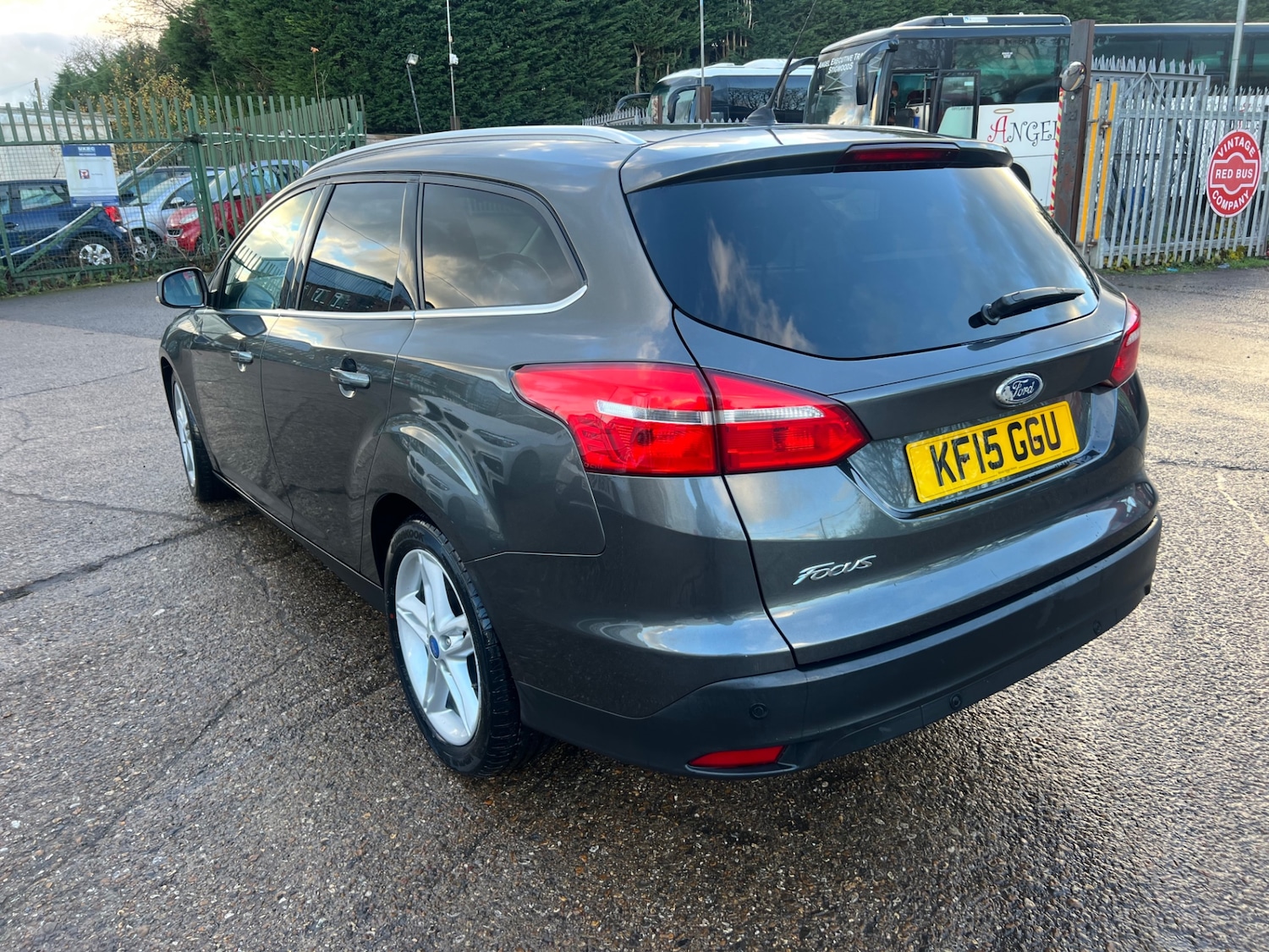 Used Ford Focus 2015 for sale - 76837368: Photo 5