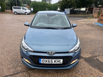 Used Hyundai i20 2015 for sale - 75737680: Photo
