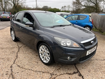 2010 (10) - 1.6 Zetec 5dr