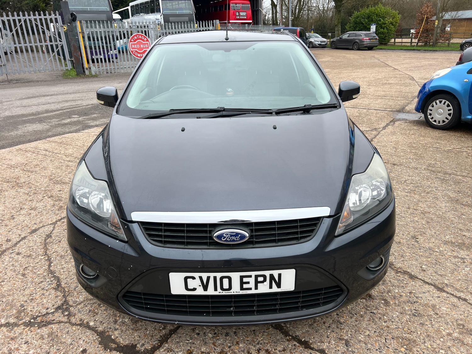 Used Ford Focus 2010 for sale - 77630017: Photo 2