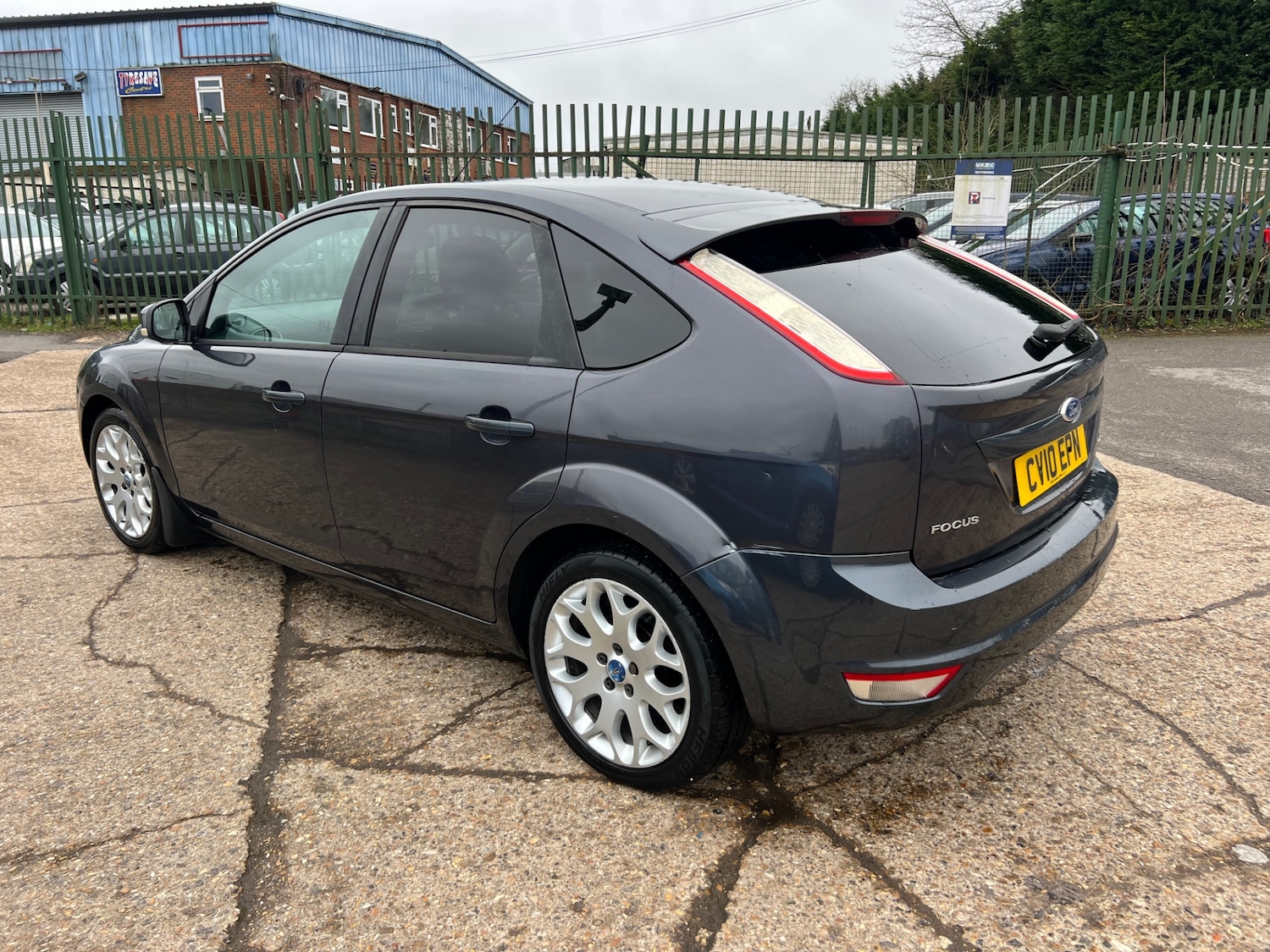 Used Ford Focus 2010 for sale - 77630017: Photo 5