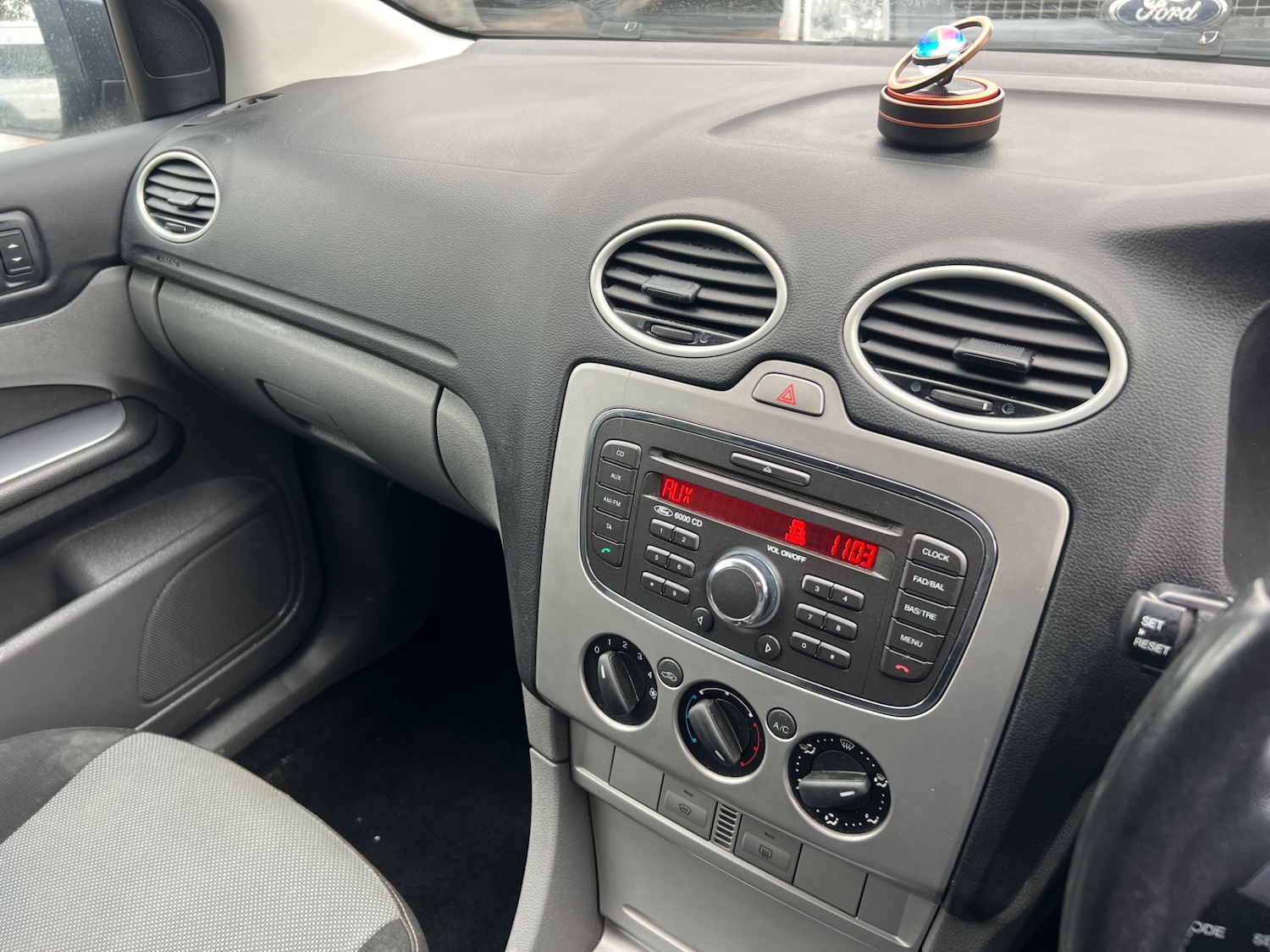 Used Ford Focus 2010 for sale - 77630017: Photo 6