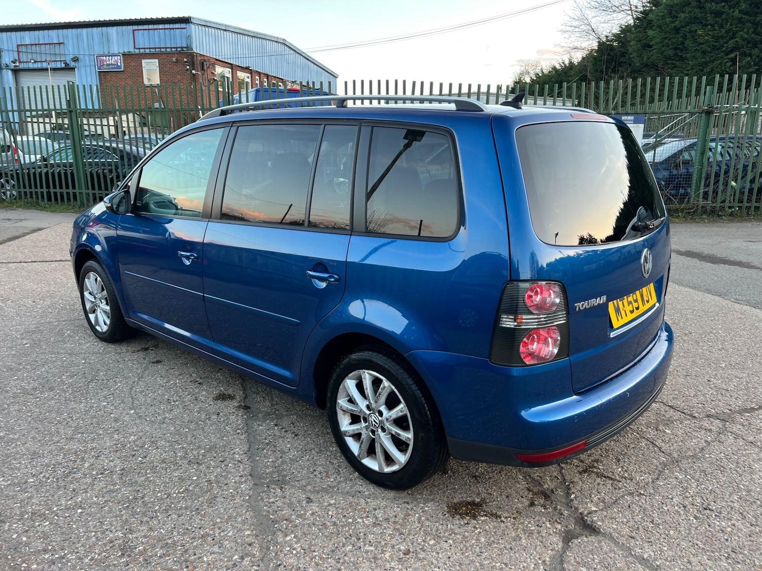 Used Volkswagen Touran 2010 for sale - 77836681: Photo 10