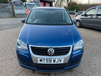 Used Volkswagen Touran 2010 for sale - 77836681: Photo