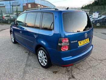 Used Volkswagen Touran 2010 for sale - 77836681: Photo