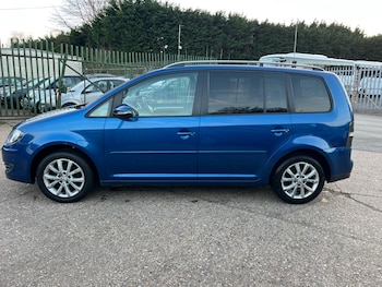 Used Volkswagen Touran 2010 for sale - 77836681: Photo
