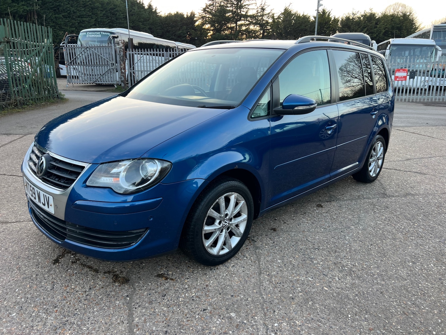 Used Volkswagen Touran 2010 for sale - 77836681: Photo 5
