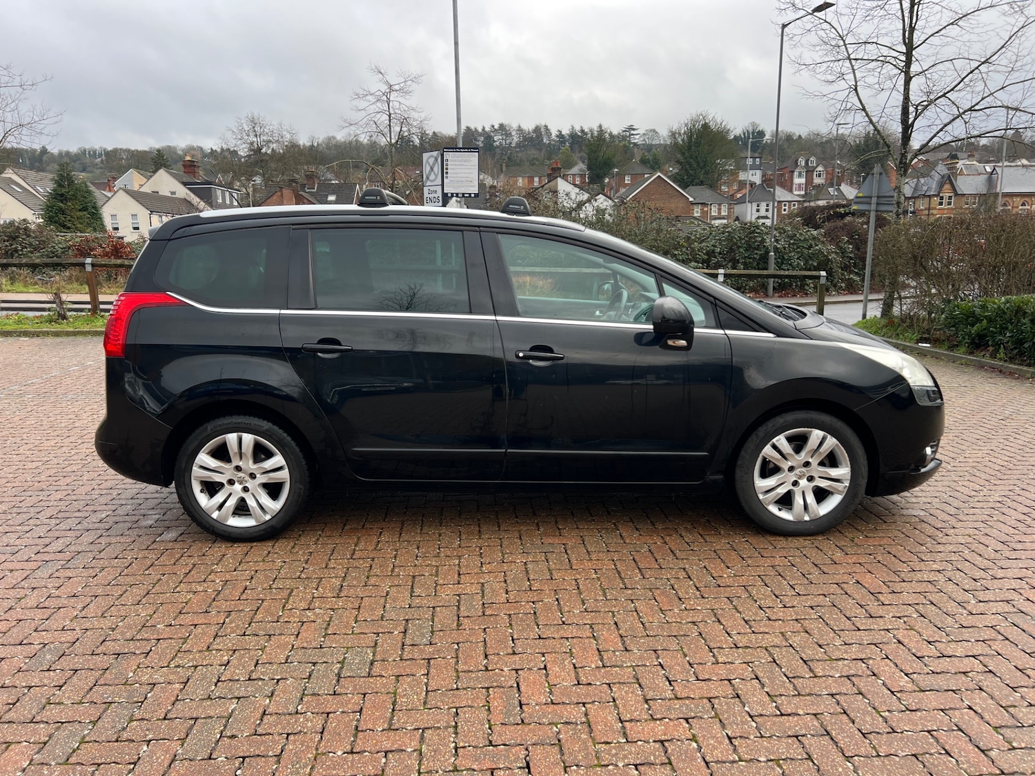 Used Peugeot 5008 2011 for sale - 77289367: Photo 9