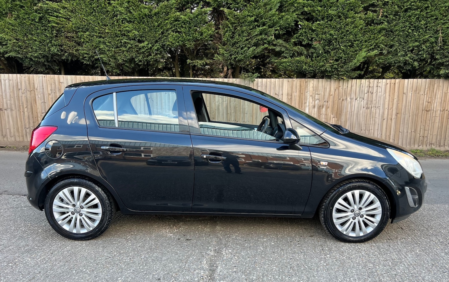 Used Vauxhall Corsa 2013 for sale - 78085702: Photo 4