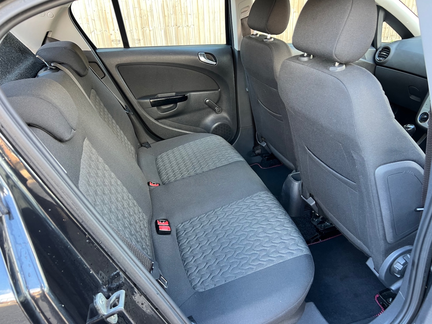 Used Vauxhall Corsa 2013 for sale - 78085702: Photo 9