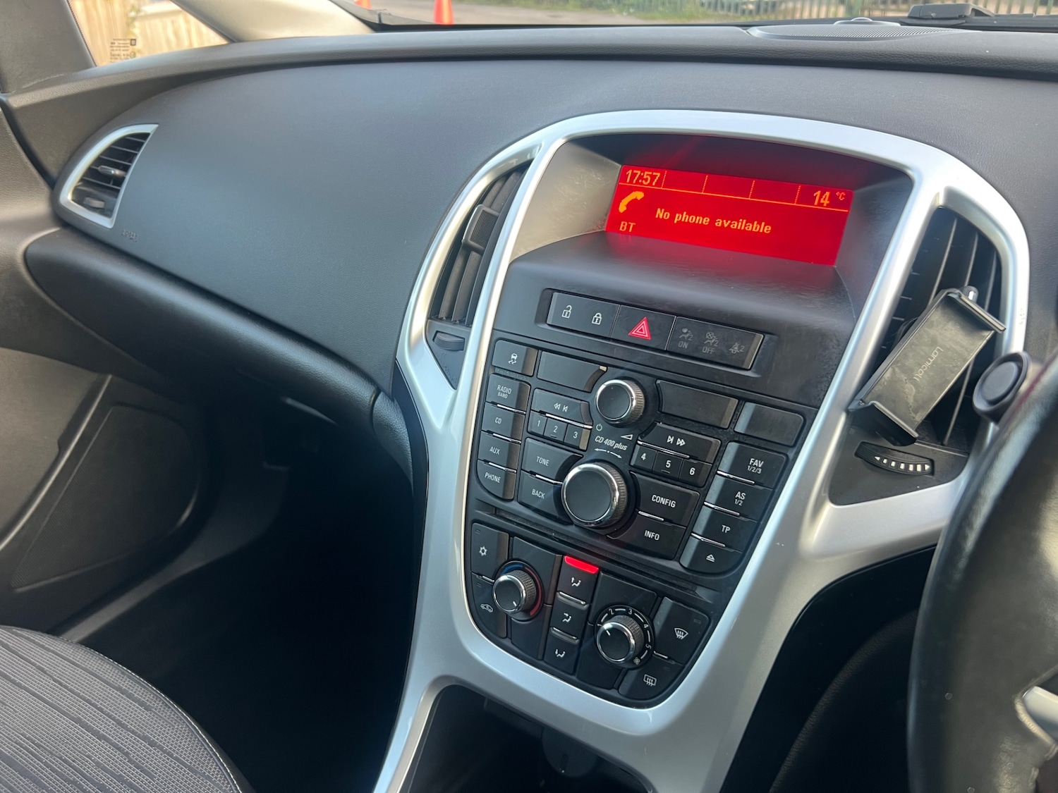 Used Vauxhall Astra 2015 for sale - 76134647: Photo 13