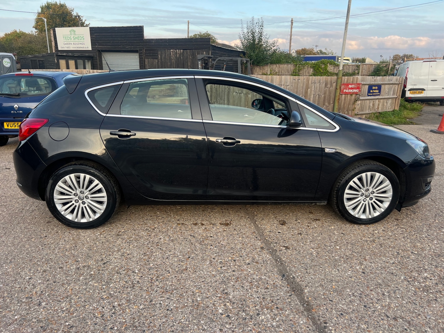 Used Vauxhall Astra 2015 for sale - 76134647: Photo 4